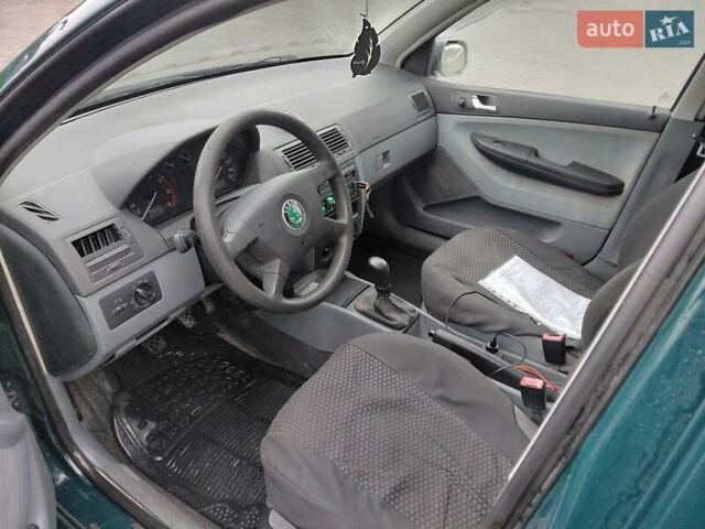 Зеленый Шкода Фабия, объемом двигателя 1.4 л и пробегом 250 тыс. км за 2450 $, фото 10 на Automoto.ua
