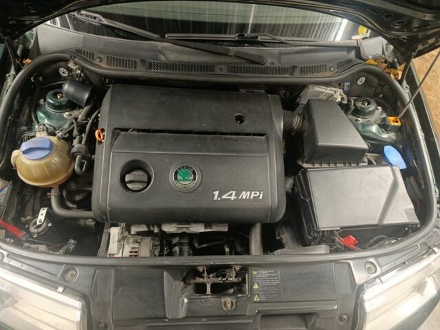 Зеленый Шкода Фабия, объемом двигателя 0 л и пробегом 175 тыс. км за 3100 $, фото 7 на Automoto.ua