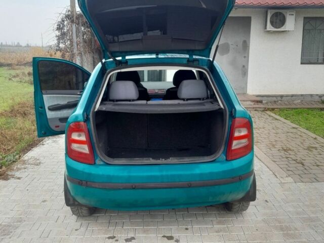 Зелений Шкода Фабія, об'ємом двигуна 1.4 л та пробігом 1 тис. км за 2200 $, фото 4 на Automoto.ua