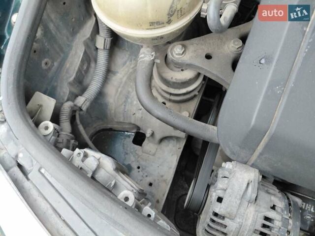 Зеленый Шкода Фабия, объемом двигателя 1.4 л и пробегом 250 тыс. км за 2450 $, фото 17 на Automoto.ua