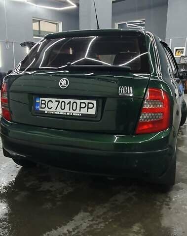 Зелений Шкода Фабія, об'ємом двигуна 1.4 л та пробігом 196 тис. км за 2800 $, фото 2 на Automoto.ua