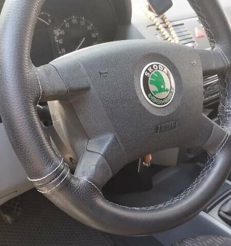 Зеленый Шкода Фабия, объемом двигателя 1.4 л и пробегом 220 тыс. км за 4200 $, фото 23 на Automoto.ua