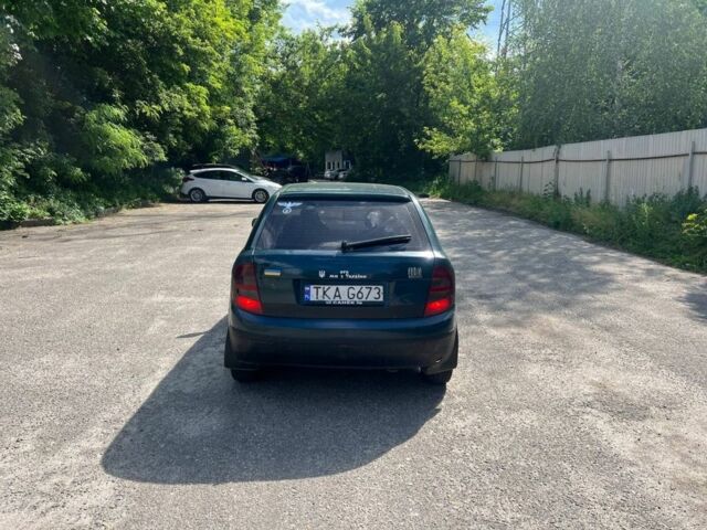 Зеленый Шкода Фабия, объемом двигателя 1.3 л и пробегом 200 тыс. км за 1450 $, фото 3 на Automoto.ua