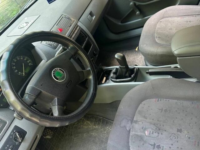 Зеленый Шкода Фабия, объемом двигателя 1.3 л и пробегом 170 тыс. км за 1350 $, фото 7 на Automoto.ua