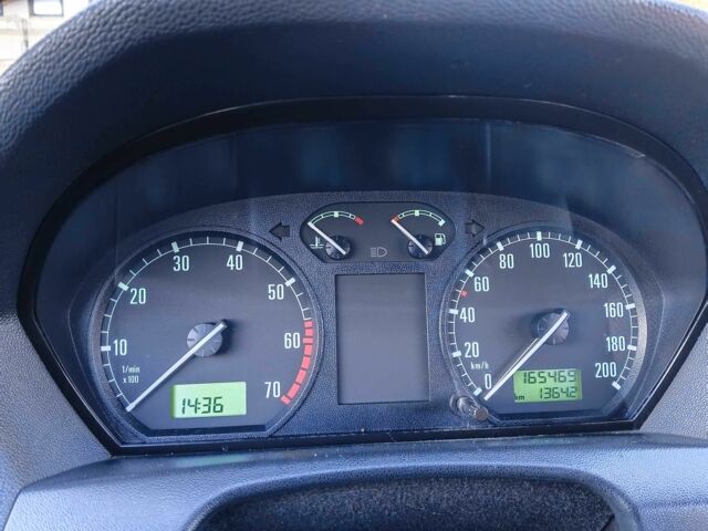 Зелений Шкода Фабія, об'ємом двигуна 1.4 л та пробігом 160 тис. км за 1550 $, фото 10 на Automoto.ua