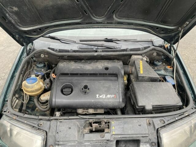 Зелений Шкода Фабія, об'ємом двигуна 1.4 л та пробігом 460 тис. км за 1800 $, фото 11 на Automoto.ua