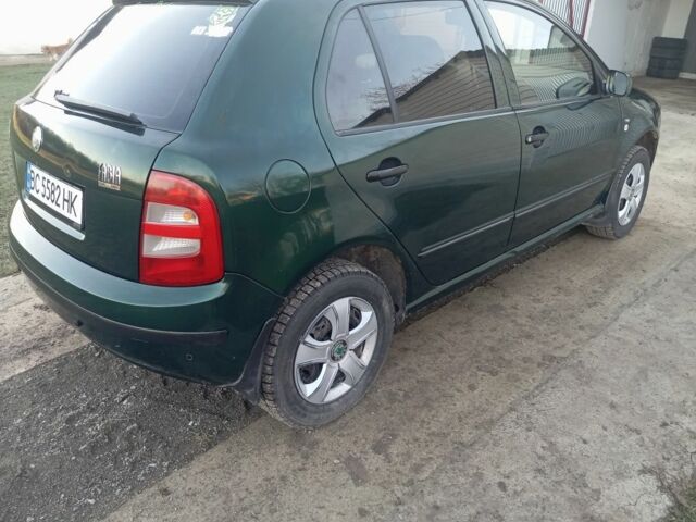 Зеленый Шкода Фабия, объемом двигателя 1.4 л и пробегом 253 тыс. км за 2999 $, фото 4 на Automoto.ua