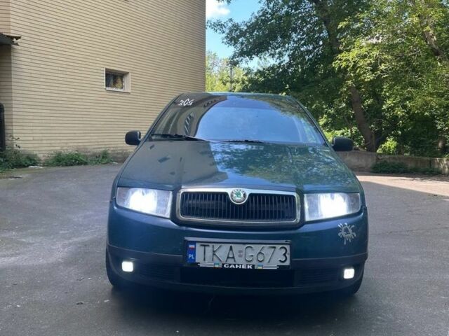 Зеленый Шкода Фабия, объемом двигателя 1.3 л и пробегом 170 тыс. км за 1350 $, фото 4 на Automoto.ua