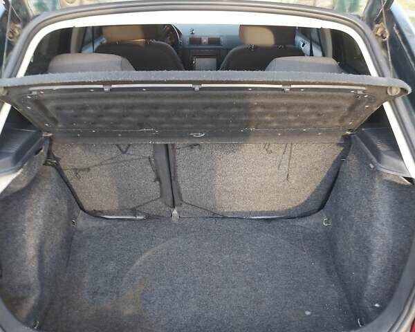 Зеленый Шкода Фабия, объемом двигателя 1.4 л и пробегом 210 тыс. км за 4200 $, фото 4 на Automoto.ua