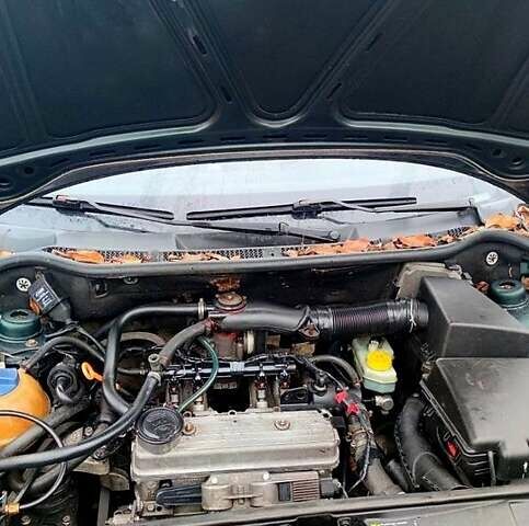 Зелений Шкода Фабія, об'ємом двигуна 1.4 л та пробігом 239 тис. км за 2850 $, фото 6 на Automoto.ua