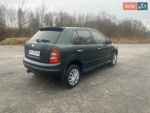 Зеленый Шкода Фабия, объемом двигателя 1.39 л и пробегом 460 тыс. км за 1850 $, фото 5 на Automoto.ua