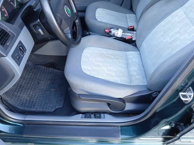 Зелений Шкода Фабія, об'ємом двигуна 1.4 л та пробігом 160 тис. км за 1550 $, фото 14 на Automoto.ua