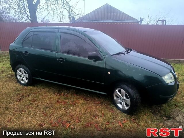 Зеленый Шкода Фабия, объемом двигателя 1.4 л и пробегом 340 тыс. км за 3400 $, фото 1 на Automoto.ua