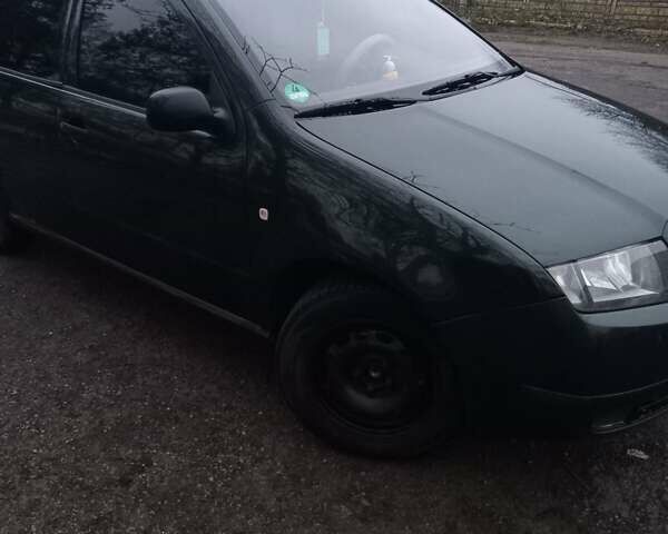 Зеленый Шкода Фабия, объемом двигателя 1.2 л и пробегом 185 тыс. км за 3250 $, фото 4 на Automoto.ua