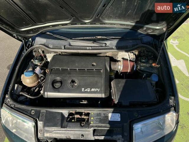 Зеленый Шкода Фабия, объемом двигателя 1.39 л и пробегом 200 тыс. км за 3400 $, фото 14 на Automoto.ua