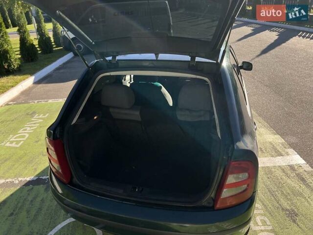 Зеленый Шкода Фабия, объемом двигателя 1.39 л и пробегом 200 тыс. км за 3400 $, фото 20 на Automoto.ua