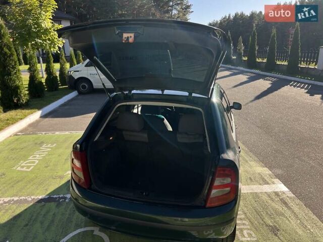 Зеленый Шкода Фабия, объемом двигателя 1.39 л и пробегом 200 тыс. км за 3400 $, фото 21 на Automoto.ua