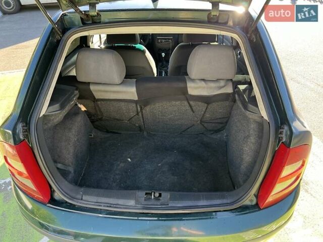 Зеленый Шкода Фабия, объемом двигателя 1.39 л и пробегом 200 тыс. км за 3400 $, фото 18 на Automoto.ua