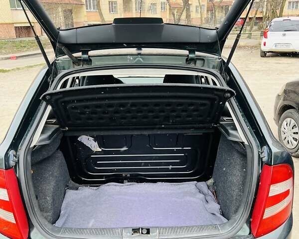 Зелений Шкода Фабія, об'ємом двигуна 1.39 л та пробігом 164 тис. км за 4150 $, фото 3 на Automoto.ua