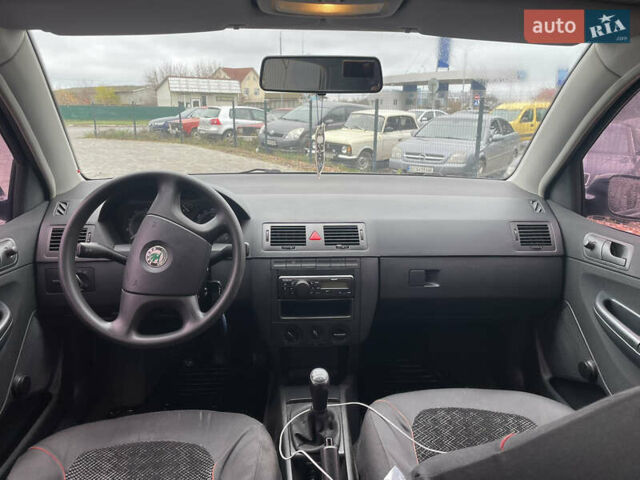 Зеленый Шкода Фабия, объемом двигателя 1.2 л и пробегом 193 тыс. км за 2700 $, фото 9 на Automoto.ua