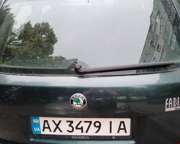 Зеленый Шкода Фабия, объемом двигателя 1.4 л и пробегом 163 тыс. км за 4500 $, фото 1 на Automoto.ua