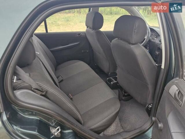 Зелений Шкода Фабія, об'ємом двигуна 1.2 л та пробігом 210 тис. км за 3300 $, фото 6 на Automoto.ua
