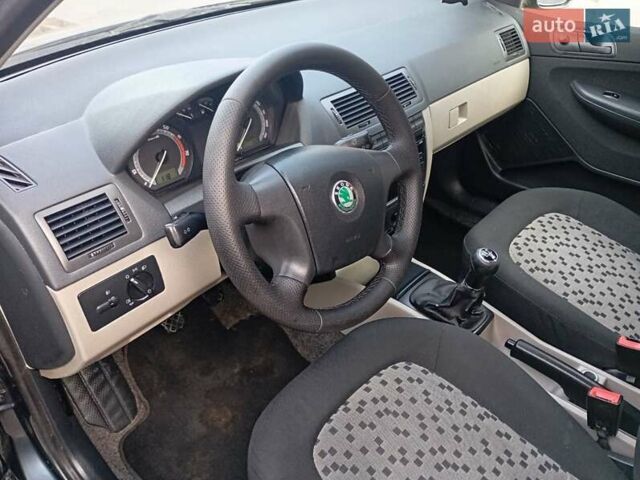 Зеленый Шкода Фабия, объемом двигателя 1.4 л и пробегом 200 тыс. км за 4150 $, фото 12 на Automoto.ua