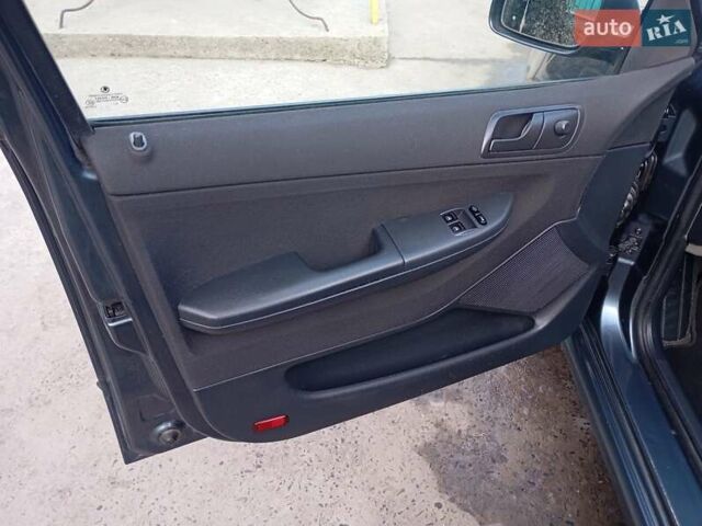 Зеленый Шкода Фабия, объемом двигателя 1.4 л и пробегом 200 тыс. км за 4150 $, фото 21 на Automoto.ua