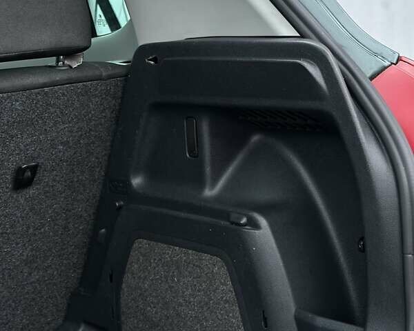 Зеленый Шкода Фабия, объемом двигателя 1.39 л и пробегом 225 тыс. км за 5200 $, фото 51 на Automoto.ua