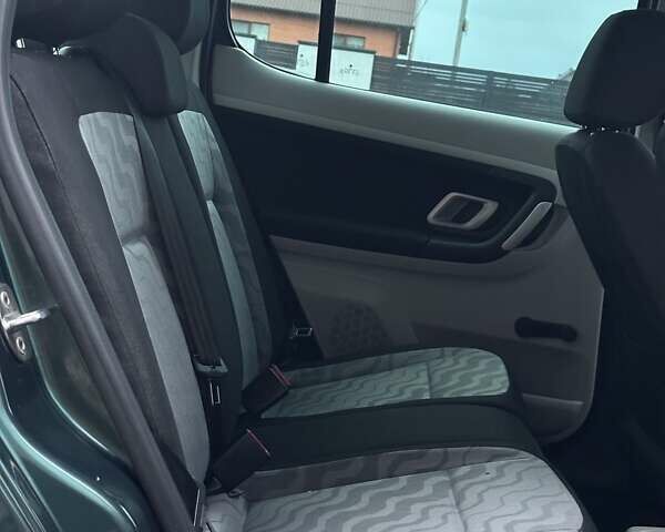 Зеленый Шкода Фабия, объемом двигателя 1.39 л и пробегом 225 тыс. км за 5200 $, фото 45 на Automoto.ua