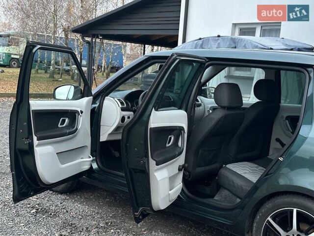 Зеленый Шкода Фабия, объемом двигателя 1.39 л и пробегом 225 тыс. км за 5200 $, фото 23 на Automoto.ua