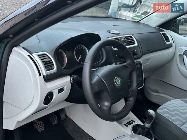 Зеленый Шкода Фабия, объемом двигателя 1.39 л и пробегом 225 тыс. км за 5200 $, фото 25 на Automoto.ua