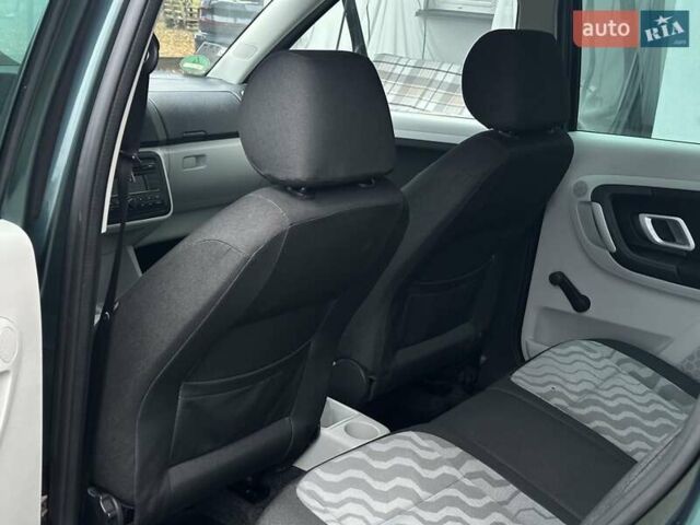 Зеленый Шкода Фабия, объемом двигателя 1.39 л и пробегом 225 тыс. км за 5200 $, фото 43 на Automoto.ua