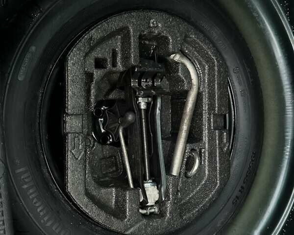 Зеленый Шкода Фабия, объемом двигателя 1.39 л и пробегом 225 тыс. км за 5200 $, фото 53 на Automoto.ua