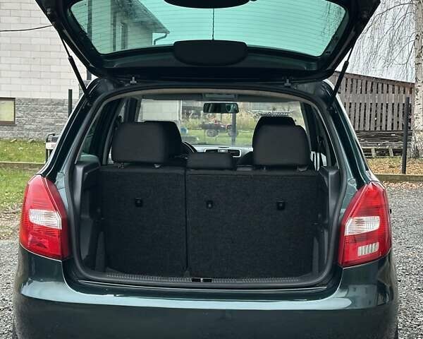 Зеленый Шкода Фабия, объемом двигателя 1.39 л и пробегом 225 тыс. км за 5200 $, фото 49 на Automoto.ua