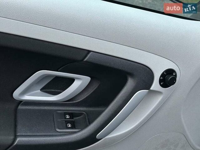 Зеленый Шкода Фабия, объемом двигателя 1.39 л и пробегом 225 тыс. км за 5200 $, фото 28 на Automoto.ua