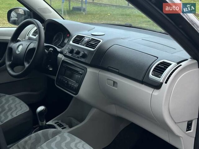 Зеленый Шкода Фабия, объемом двигателя 1.39 л и пробегом 225 тыс. км за 5200 $, фото 34 на Automoto.ua