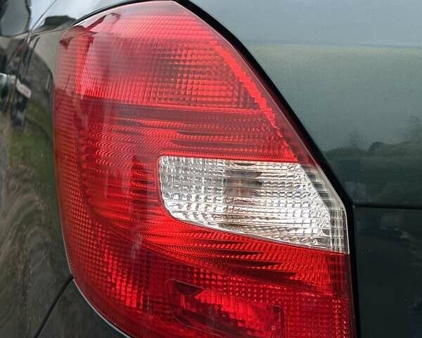 Зеленый Шкода Фабия, объемом двигателя 1.39 л и пробегом 225 тыс. км за 5200 $, фото 18 на Automoto.ua