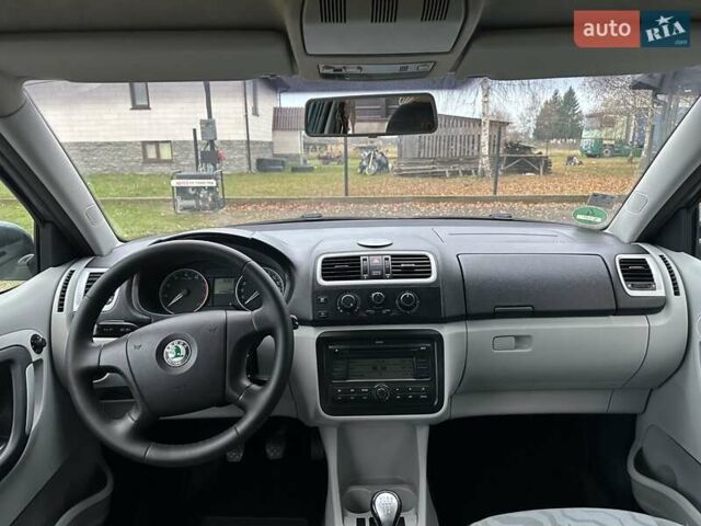 Зеленый Шкода Фабия, объемом двигателя 1.39 л и пробегом 225 тыс. км за 5200 $, фото 42 на Automoto.ua