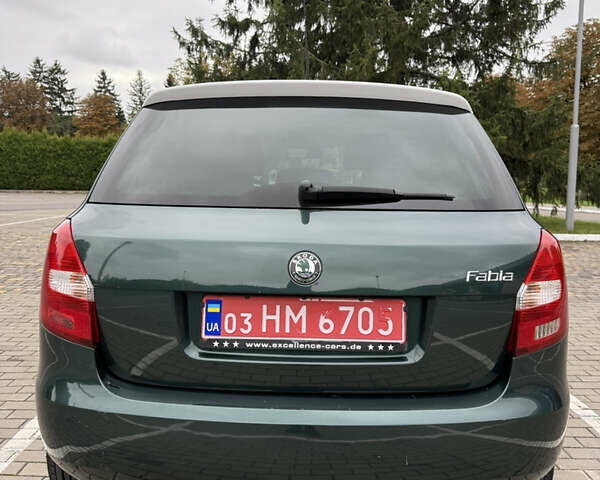 Зеленый Шкода Фабия, объемом двигателя 1.6 л и пробегом 226 тыс. км за 6300 $, фото 6 на Automoto.ua
