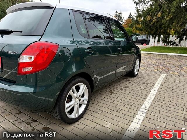 Зеленый Шкода Фабия, объемом двигателя 1.6 л и пробегом 226 тыс. км за 5850 $, фото 6 на Automoto.ua
