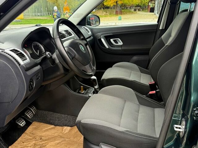 Зеленый Шкода Фабия, объемом двигателя 1.6 л и пробегом 226 тыс. км за 5850 $, фото 9 на Automoto.ua