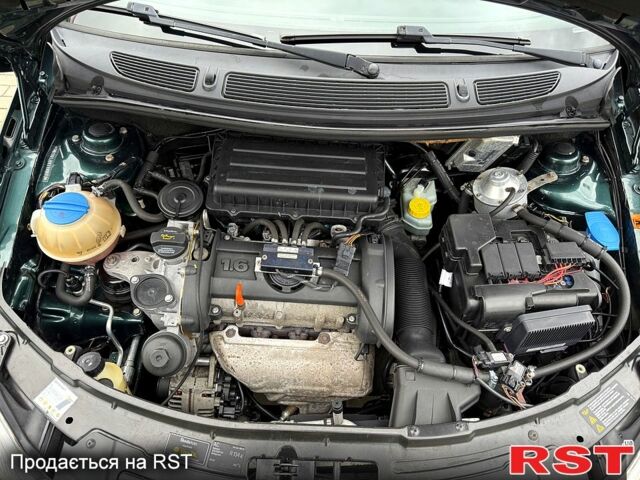 Зеленый Шкода Фабия, объемом двигателя 1.6 л и пробегом 226 тыс. км за 5850 $, фото 12 на Automoto.ua