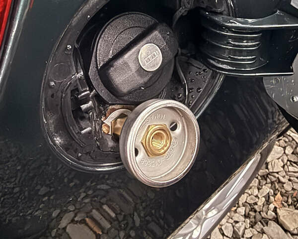 Зеленый Шкода Фабия, объемом двигателя 1.6 л и пробегом 226 тыс. км за 6300 $, фото 47 на Automoto.ua