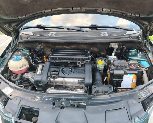 Зеленый Шкода Фабия, объемом двигателя 1.4 л и пробегом 173 тыс. км за 4800 $, фото 8 на Automoto.ua