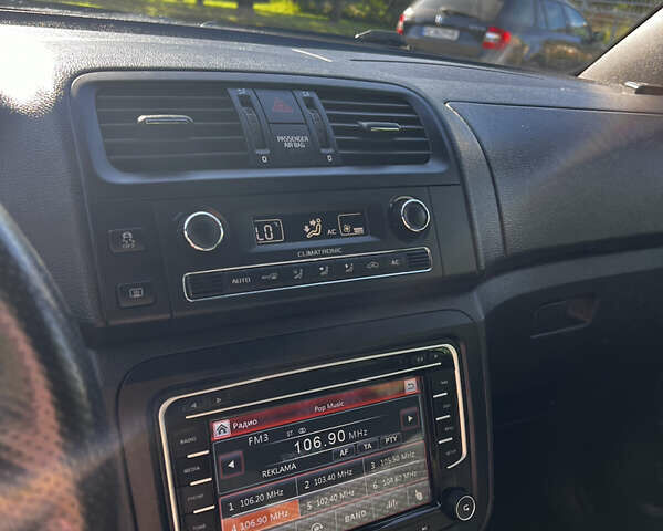 Зеленый Шкода Фабия, объемом двигателя 1.39 л и пробегом 229 тыс. км за 8800 $, фото 12 на Automoto.ua