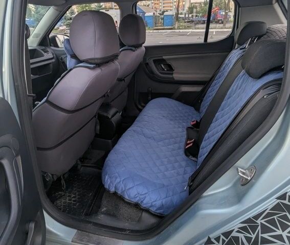 Зеленый Шкода Фабия, объемом двигателя 1.4 л и пробегом 311 тыс. км за 4700 $, фото 4 на Automoto.ua