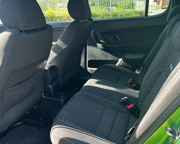 Зеленый Шкода Фабия, объемом двигателя 1.39 л и пробегом 229 тыс. км за 8800 $, фото 23 на Automoto.ua