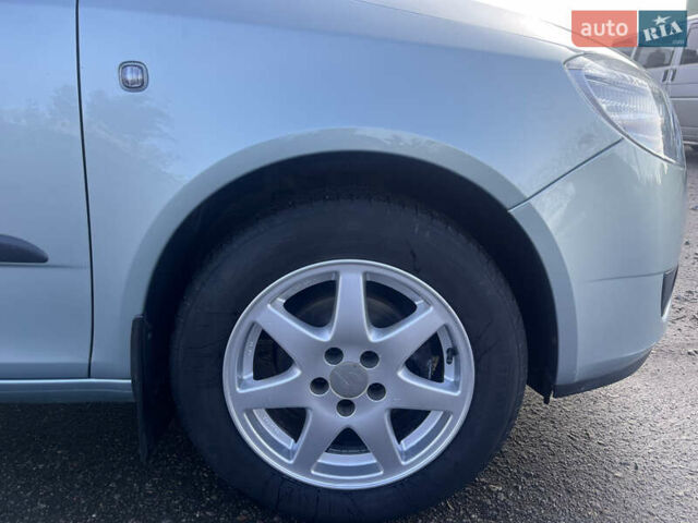 Шкода Фабія 2010 у Ахтырке на Automoto.ua Зелений Шкода Фабія, об'ємом двигуна 1.6 л та пробігом 205 тис. км за 6450 $, фото 24 на Automoto.ua