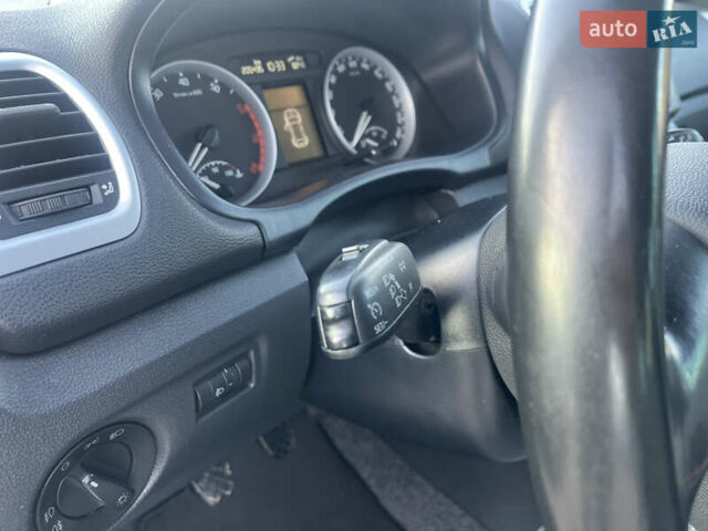 Шкода Фабія 2010 у Ахтырке на Automoto.ua Зелений Шкода Фабія, об'ємом двигуна 1.6 л та пробігом 205 тис. км за 6450 $, фото 60 на Automoto.ua